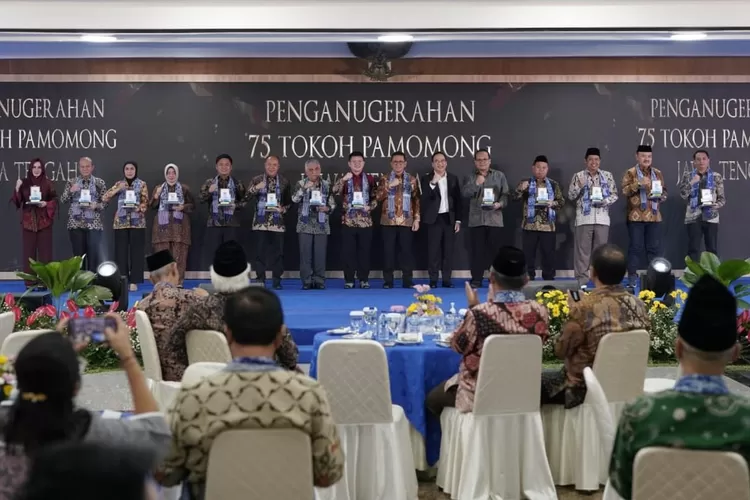 Rektor USM Masuk Daftar 75 Tokoh Pamomong Jateng, Ini Prestasinya