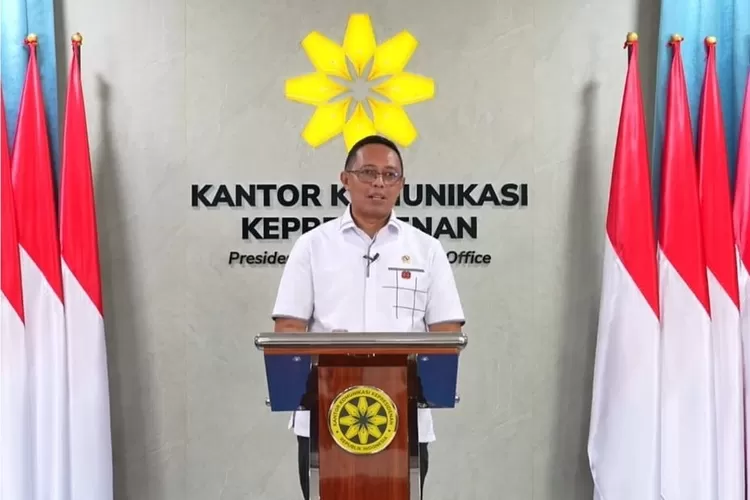Kepala Kantor Komunikasi Kepresidenan (PCO) Hasan Nasbi memberi penjelasan alasan Presiden beri kenaikan pangkat polisi korban demo ricuh. (Tangkapan layar YouTube Kantor Komunikasi Kepresidenan)