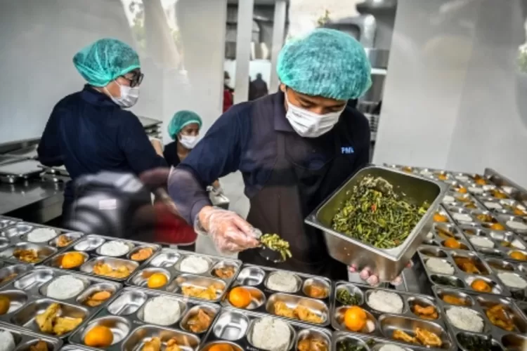 BGN berencana menggandeng 5.000 chef untuk memperkuat program MBG. (indonesia.go.id)