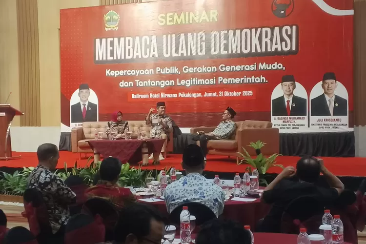 SEMINAR : Narasumber seminar yaitu Direktur Eksekutif Lingkar Madani (Lima) Ray Rangkuti dan&nbsp;Prof Dr Lita Tyesta Addy Listya Wardhani yang merupakan&nbsp;Guru Besar Ilmu Perundang-Undangan Fakultas Hukum Undip Semarang. (KONTENJATENG.COM/Arif Prayoga)