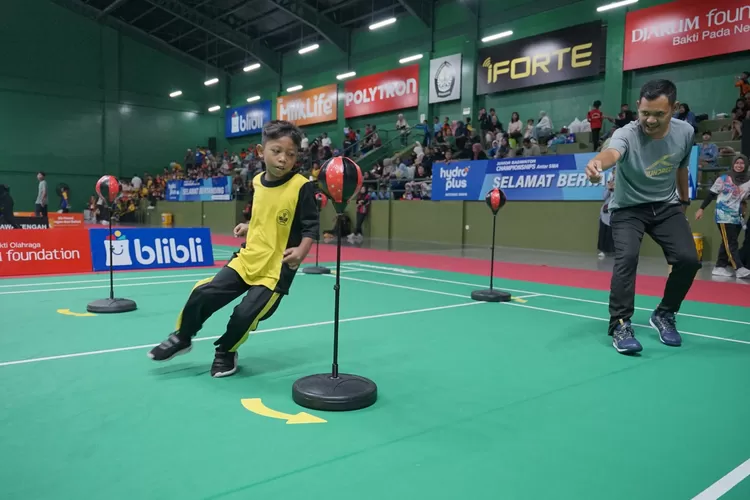 Bakti Olahraga Djarum Foundation dan PBSI Jateng Gelar Festival Bulutangkis 'SenengMinton' untuk Anak Sekolah Dasar