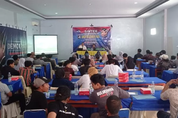 Caleg DPR RI Dapil Sulsel 2 Partai Demokrat, Andi Mudzakkir Aqil gelar Bimtek Tim Pemenangan di Hotel Arini 2 Bulukumba, Minggu, 29 Oktober 2023.