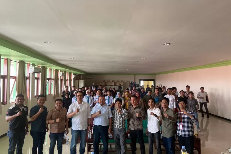 LKBH GEMA  bekerjasama dengan STIE AMKOP menyelenggarakan Dialog Politik Hukum yang berlangsung  pada Jumat 24 November 2023.