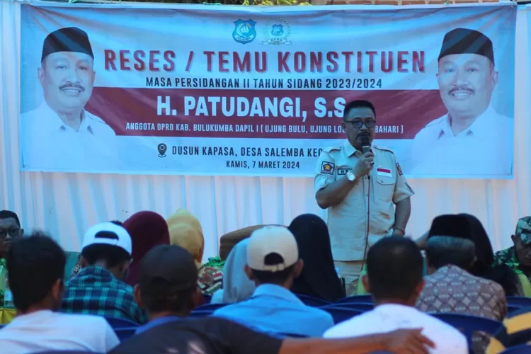 Wakil Ketua II DPRD Bulukumba, H Patudangi Azis saat menggelar reses di Desa Salemba, Kecamatan Ujung Loe, Kamis, 7 Maret 2024.