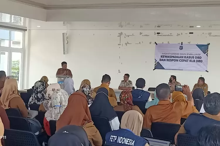 Dinkes Bulukumba gelar monitoring dan evaluasi kewaspadaan kasus DBD dan respons KLB DBD, di Gedung Phinisi Bulukumba, Senin 25 Maret 2024. (foto:bicaranaik.id)