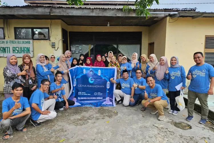 Pengurus IKA SMANSA Bulukumba menggelar Gema Ramadan, Minggu, 7 April 2024.