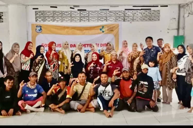 Petugas kebersihan Kabupaten Bulukumba mendapat pemeriksaan kesehatan secara gratis.