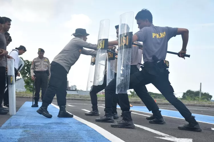 Polres Bulukumba, Polda Sulawesi Selatan, mulai melaksanakan latihan Pengendalian Massa (Dalmas) sebagai persiapan menghadapi Pilkada Serentak 2024.  (1ST)