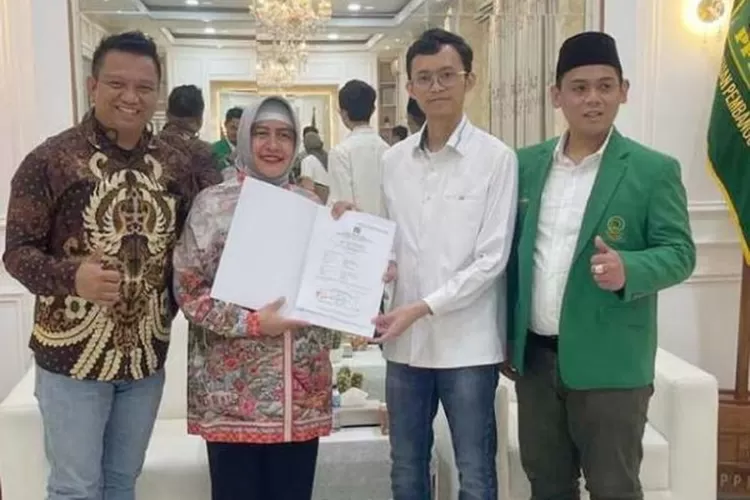 Pasangan bakal calon Wali Kota dan Wakil Wali Kota Makassar, Indira Yusuf Ismail dan Ilham Ari Fauzi A. Uskara, kini resmi memiliki tiket untuk bertarung di Pilwalkot Makassar 2024. (1ST)
