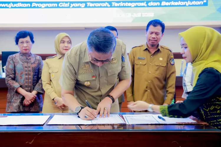 Wakil Bupati Barru, Dr. Ir. Abustan A. Bintang hadiri penguatan Percepatan Pencegahan dan Penurunan Stunting (TPPS).