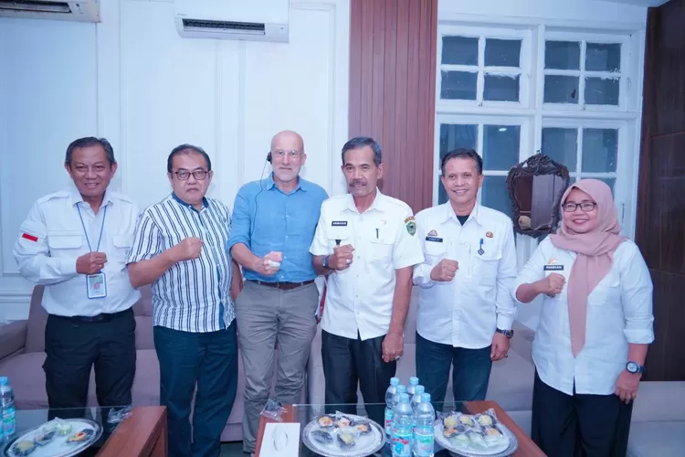 Pj Sekda Barru Abu Bakar menerima kunjungan Task Force World Bank (Bank Dunia) bersama PMU ICARE dan Balai Perakitan Modernisasi Pertanian (BRMP)