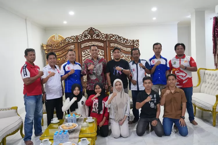 Wabup Sinjai Andi Mahyanto Mazda melepas 14 atlet cabor renang menuju Pra Porprov.