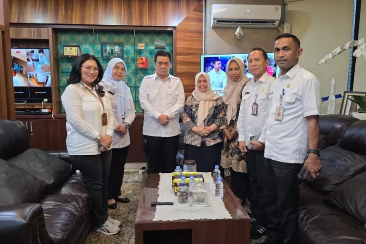 Bupati Sinjai Hj. Ratnawati Arif kunjungan ke Kemendes PDTT. (Humas Pemkab Sinjai)