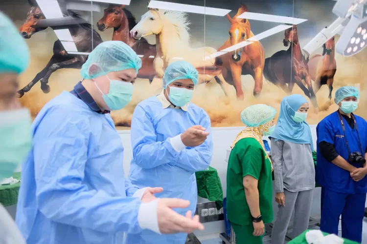 Bupati Bantaeng M Fathul Fauzy Nurdin meninjau inovasi RSUD Prof. Dr. H. M. Anwar Makkkatutu. (Humas Pemkab Bantaeng)