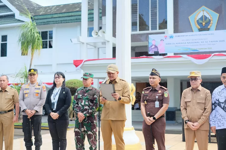 Bupati Bantaeng M Fathul Fauzy Nurdin umumkan putusan pelaksanaan sekolah selama lima hari. (Humas Pemkab Bantaeng)