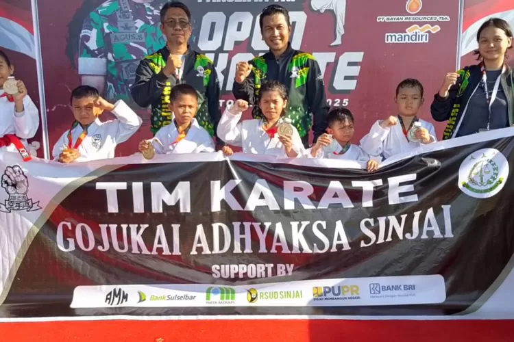 Tim Karate Gojukai Adhyaksa Sinjai Raih 8 Medali.
