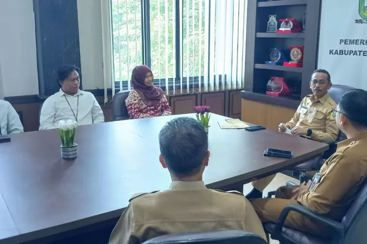 Sekda Sinjai Andi Jefrianto Asapa terima tim BPKP.