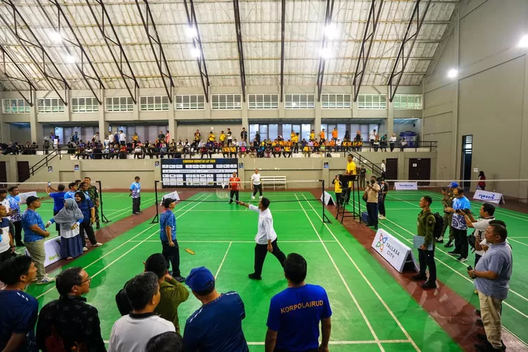 Gubernur Sulsel Andi Sudirman buka Gubernur Badminton Cup 2025