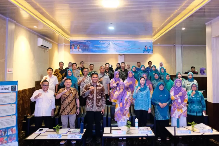 UPT Puskesmas Kota berhasil menembus 10 besar nasional dalam ajang Indonesia Healthcare Innovation Awards (IHIA) VIII Tahun 2025.