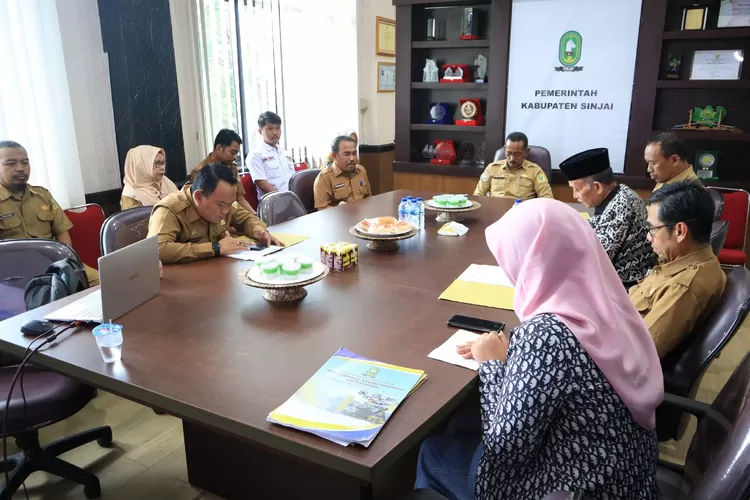 Sekda Sinjai Andi Jefrianto Asapa pimpin Rapat Forum Penataan Ruang.