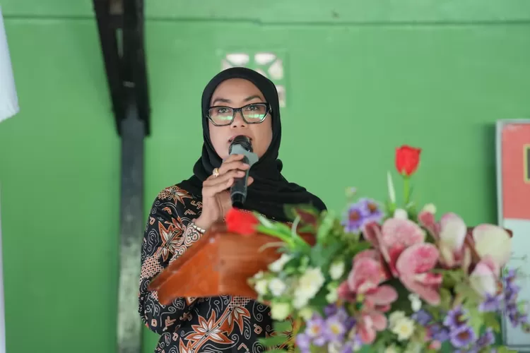 Staf Ahli Bupati Bidang Ekonomi, Keuangan, dan Pembangunan, Andi Tenri Rawe Baso.