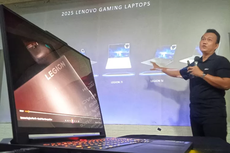 Catur Nugroho, Retail Pre Sales Development Lenovo Indonesia.