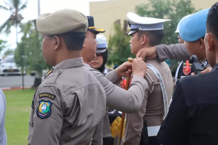 Kapolres Bulukumba AKBP Restu Wijayanto resmikan pelaksanaan operasi Lilin 2025.