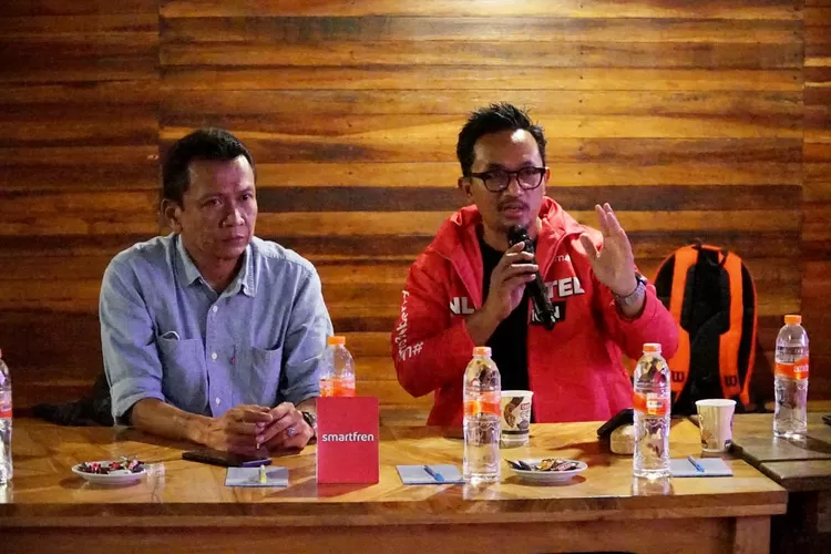 Smartfren memperkuat jaringan dengan di seluruh wilayah operasionalnya.
