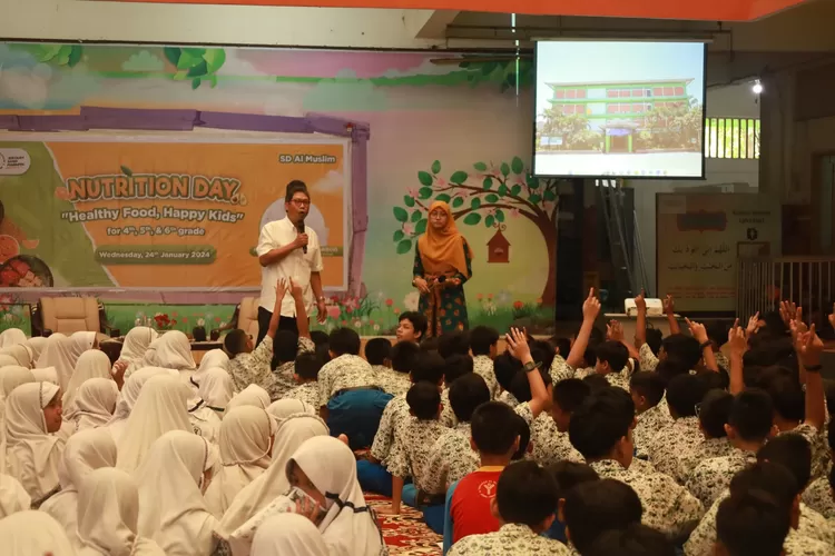 Peringati Hari Gizi, Siswa SD Al Muslim Melakukan Gerakan Sarapan Sehat dan Mendengarkan Sosialisasi dari Ahli