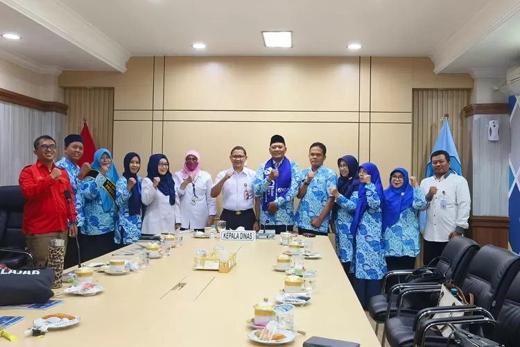  Ikatan Guru Indonesia (IGI) Jawa Timur menjalin komunikasi erat dengan Dinas Pendidikan Provinsi Jawa Timur.