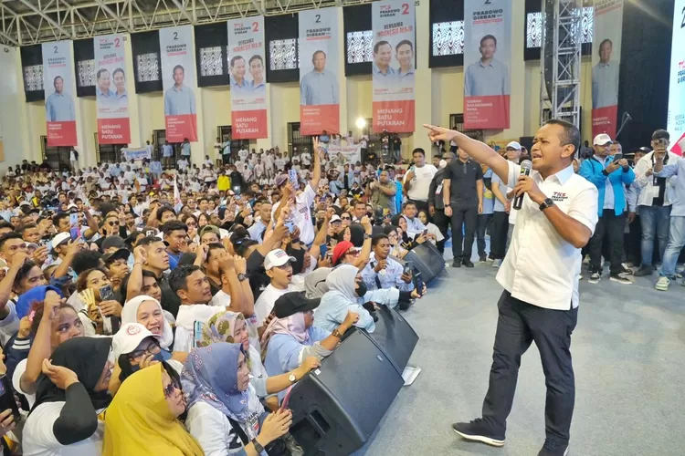 Menteri Investasi Bahlil Lahadalia mengatakan bahwa Gibran memiliki concern serta cinta yang tulus terhadap tanah Papua.