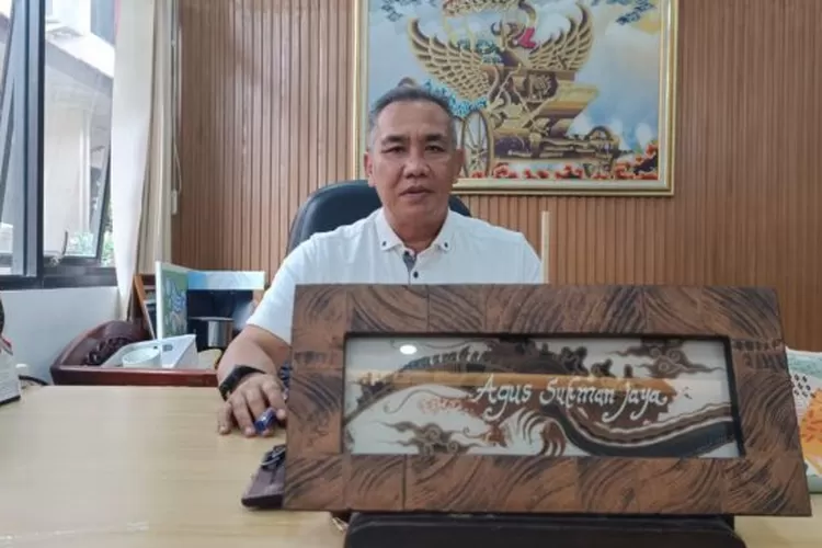 Kepala Disbudpar Kota Cirebon, Agus Sukmanjaya SSos.
