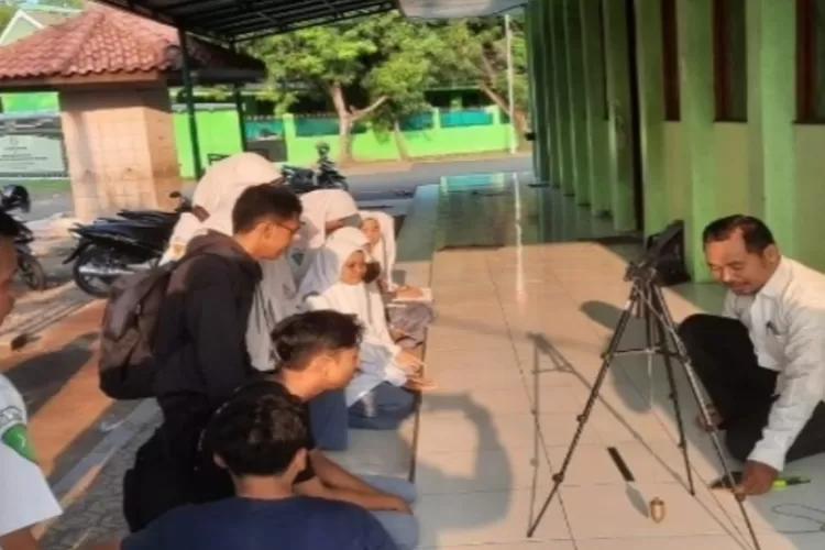 Antusias Masyarakat Kota Cirebon, Dalam Ramaikan Hari Sejuta Kiblat