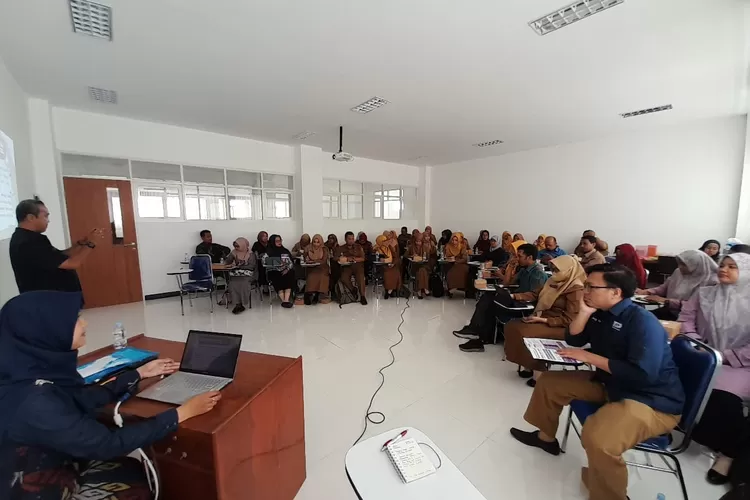 Universitas Muhammadiyah Sidoarjo menggelar kegiatan pengabdian masyarakat yang diprakarsai oleh Program Studi Pendidikan Bahasa Inggris, akhir Juni lalu. 