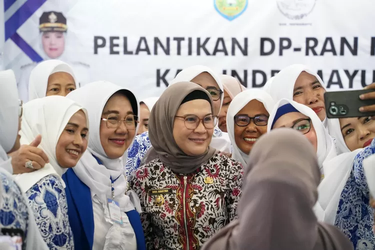 Calon Bupati Indramayu, Nina Agustina