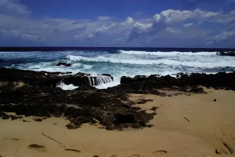 Pantai Ceruk (Aziz Mandiri/Maps)