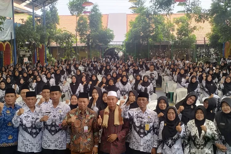 Halal Bihalal PGRI Candi, Sidoarjo/ 