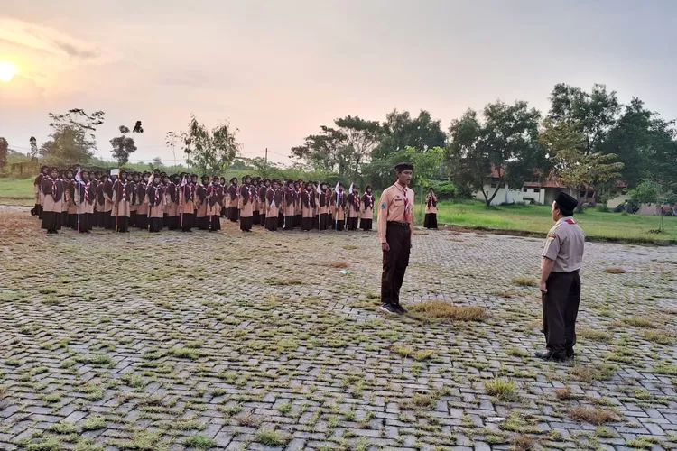 Gugus Depan SMPIT Insan Kamil Sidoarjo kembali menggelar kegiatan tahunan Kemah Ukhuwah VI pada 21&ndash;23 Mei 2025.