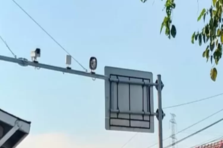 Manfaat Pemasangan Kamera Tilang Elektronik Di Kabupaten Cirebon  &nbsp;