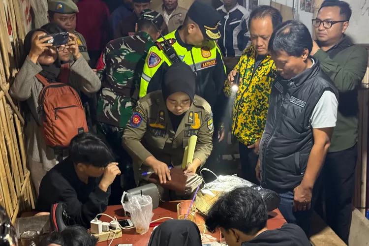 Wali Kota Cirebon Effendi Edo Pimpin Patroli Jam Malam Pelajar