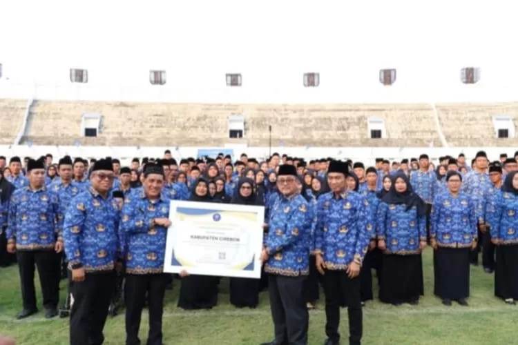Tenaga Honorer Di Lingkungan Kabupaten Cirebon Resmi Dilantik  &nbsp;