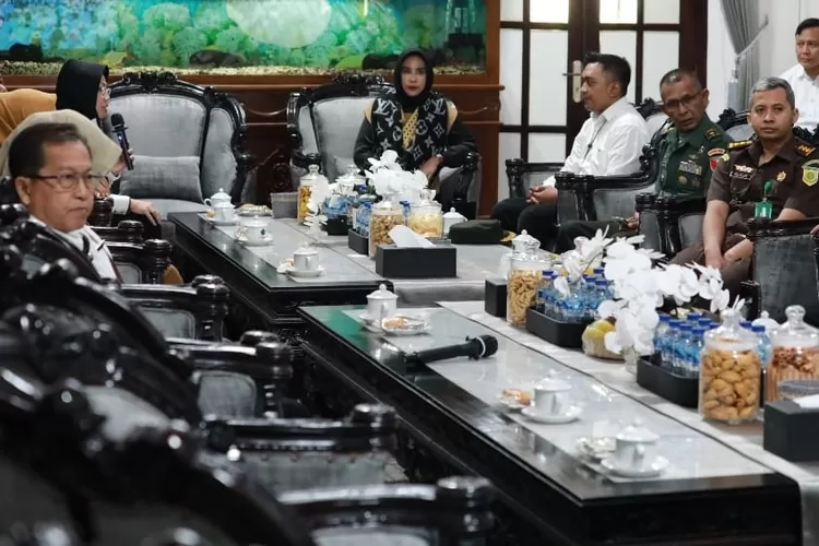 Zoom meeting peluncuran kelembagaan 80.000 Koperasi Desa/Kelurahan Merah Putih oleh Presiden RI 