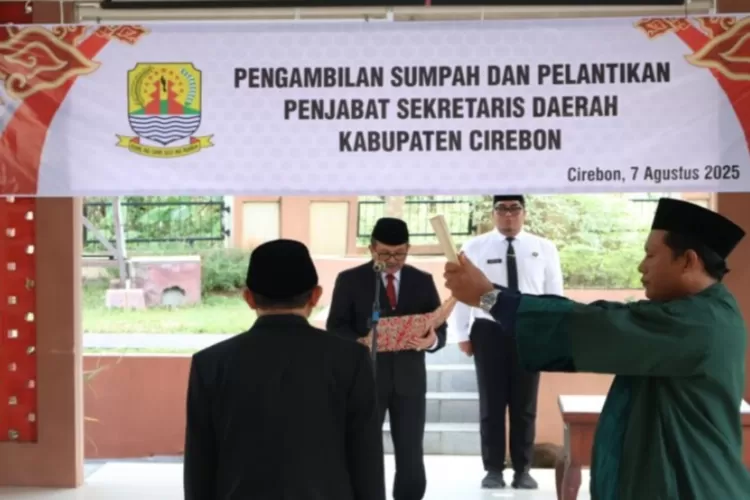Bupati Imron Lantik Pj Sekda Kabupaten Cirebon