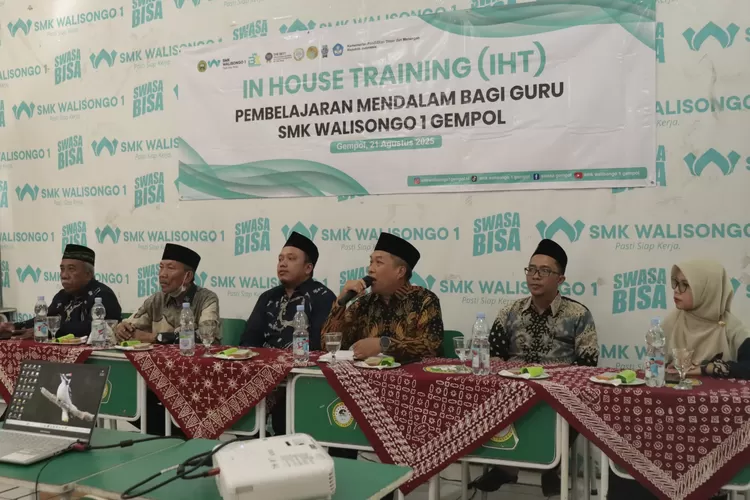 SMK Walisongo 1 Gempol menyelenggarakan kegiatan In House Training (IHT) dengan fokus pada pembelajaran mendalam (deep learning). 