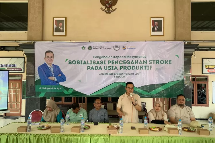 Sosialisasi Kenali Gejala Stroke oleh mahasiswa UMAHA. 