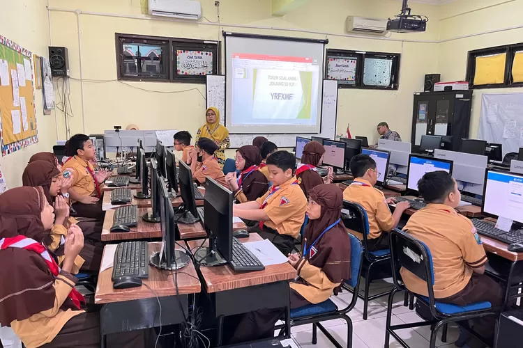 SD Al Falah Darussalam 2 (ICP) sukses melaksanakan Asesmen Nasional Berbasis Komputer (ANBK) yang berlangsung pada Senin-Selasa (22-23 September 2025). 