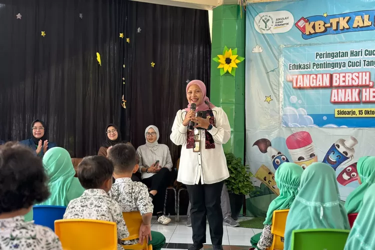 KB-TK Al Muslim Gandeng FKM Unair dan Dinkes Sidoarjo, Edukasi Siswa Kebiasaan Mencuci Tangan 
