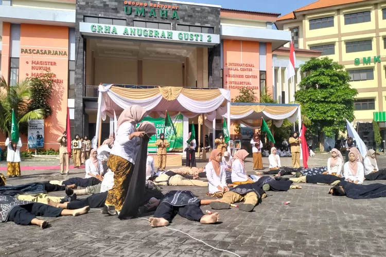 Drama Kolosal dari YPM Sidoarjo di peringatan Hari Santri Nasional