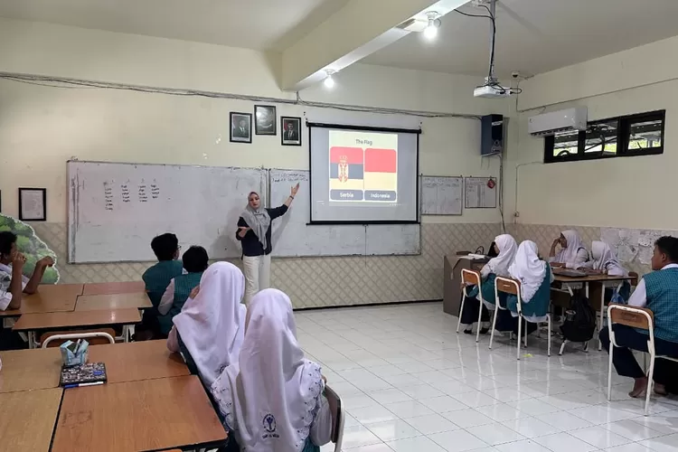 Volunteer AIESEC di Yayasan Al Muslim