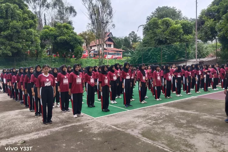 SMK Antartika 2 Sidoarjo mengadakan pelatihan kepemimpinan dasar di salah satu hotel di Sidoarjo.